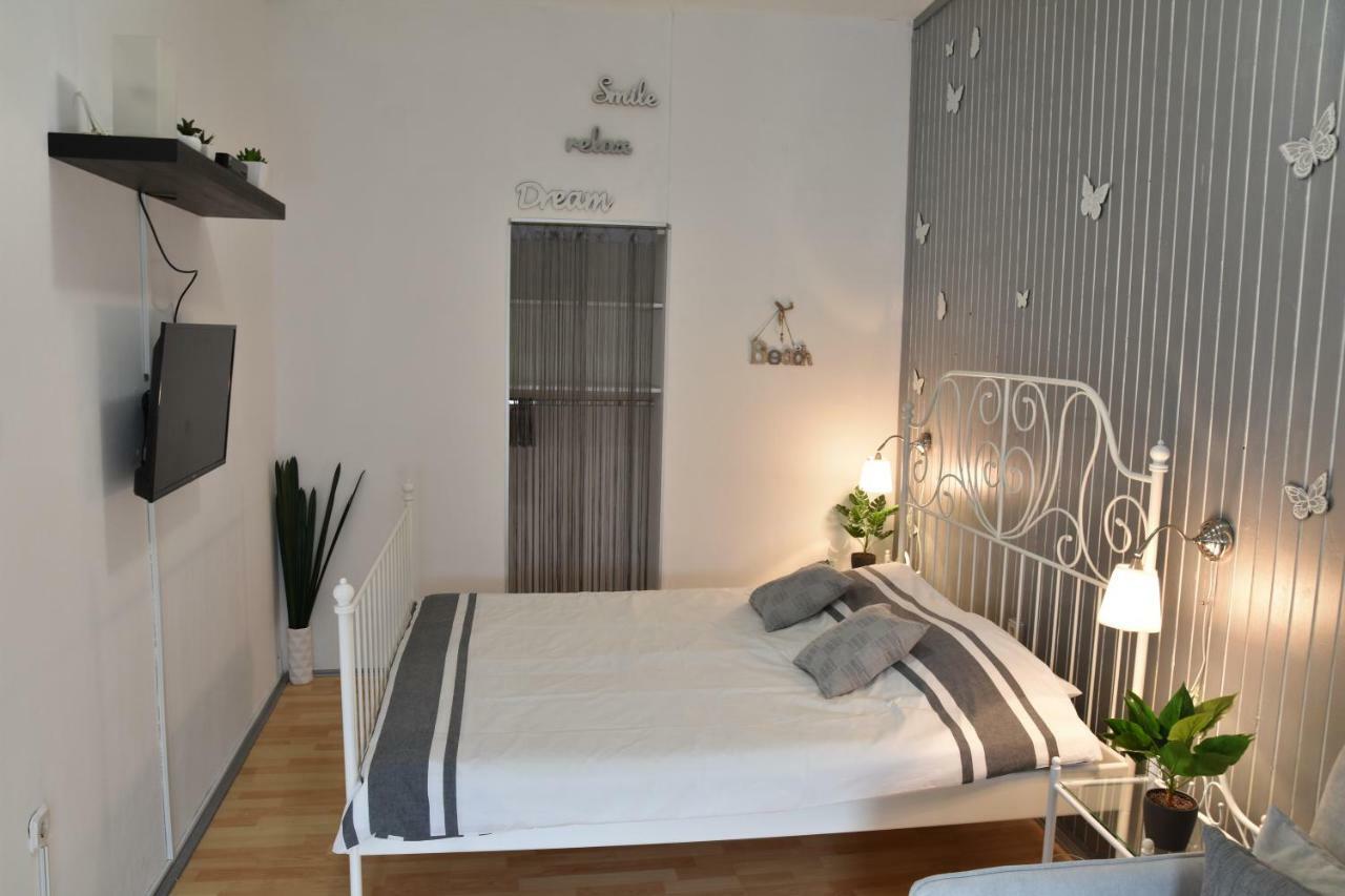 Studio Apartment Lumen Пула Экстерьер фото